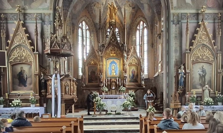 Pielgrzymka Rodzin dzieci pierwszokomunijnych do Sanktuarium w Swarzewie. 
